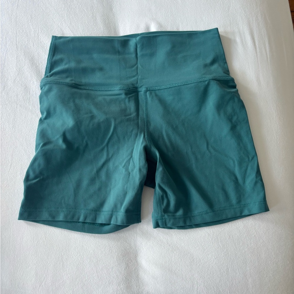 Athleta Transcend Bike Short